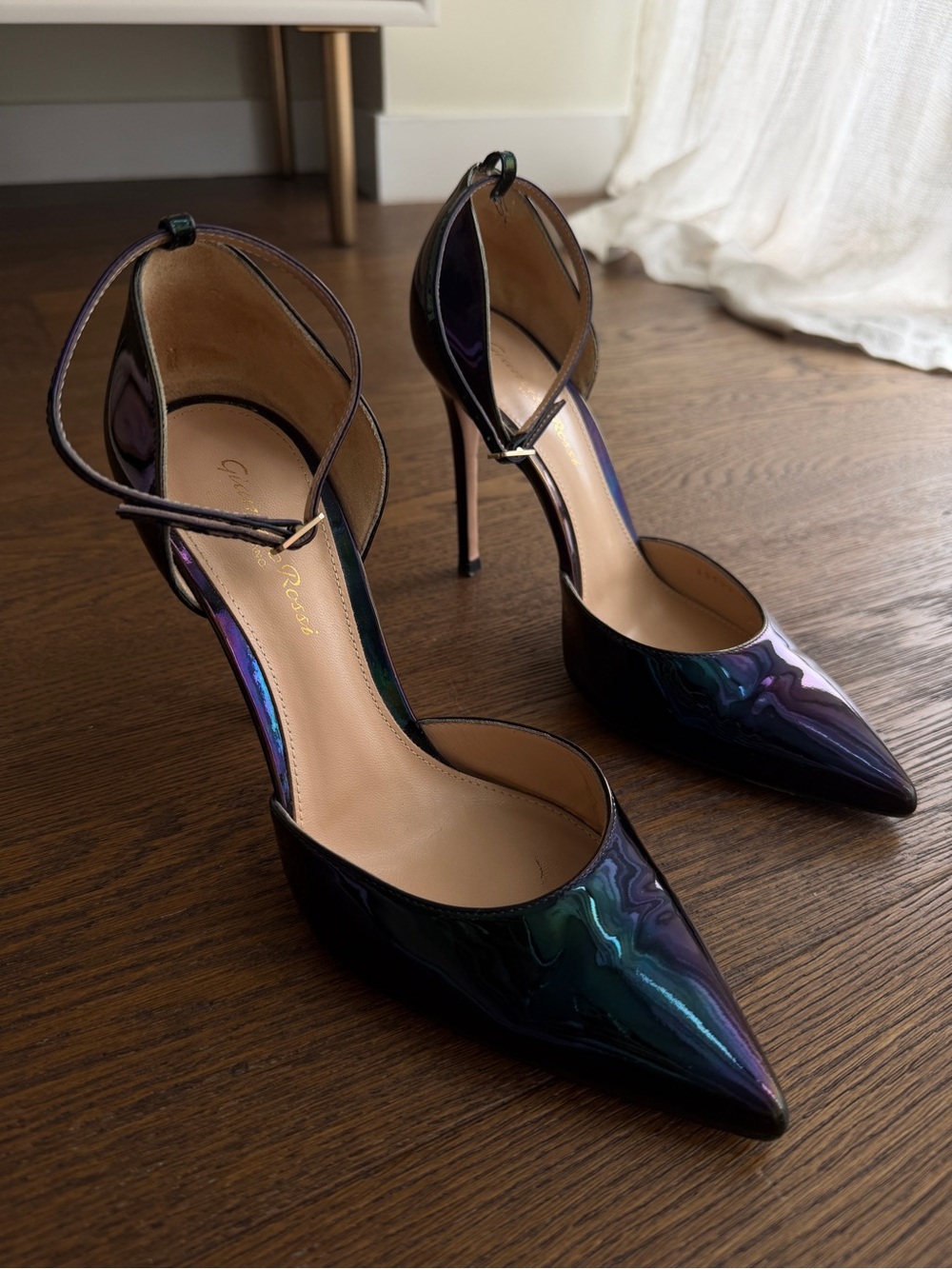 Gianvito Rossi Iridescent Black Pointed Ankle-Strap Stilettos Size 37 in Box - Picture 5 of 9